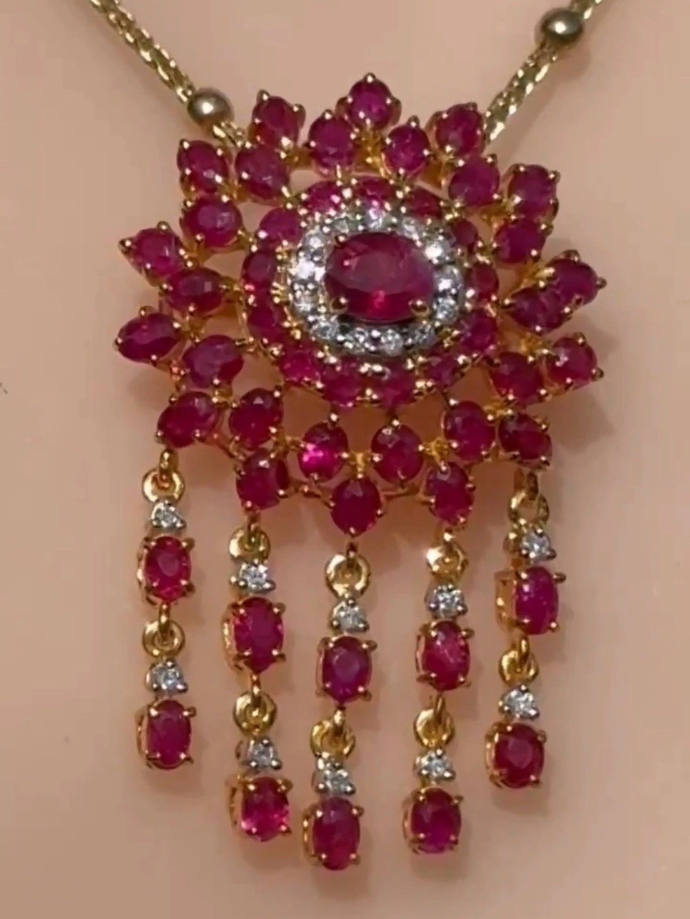 Natural Burmese Ruby and Diamond Brooch/Pendent in 18k solid gold with lab certi